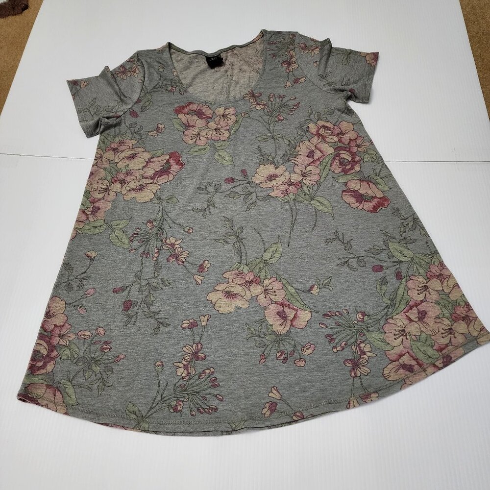 EUC Agnes & Dora T-Shirt